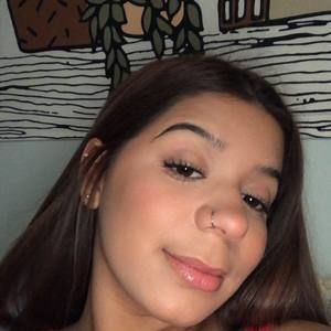 Meet your Posher, Nadia